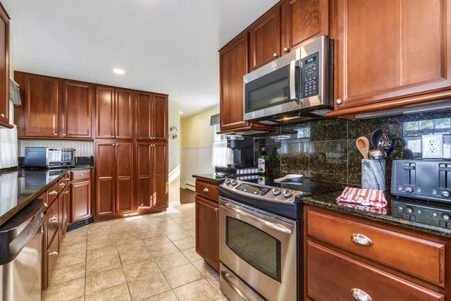 $699,900 | 492 Woodlawn Ridge Road, Pembroke, NH 03275