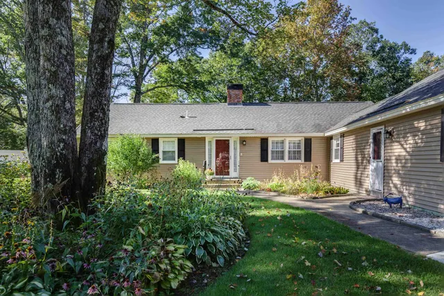 $699,900 | 492 Woodlawn Ridge Road, Pembroke, NH 03275