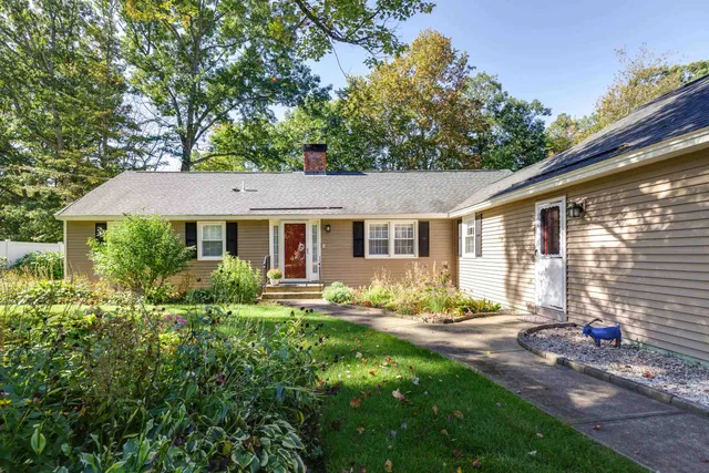 $699,900 | 492 Woodlawn Ridge Road, Pembroke, NH 03275