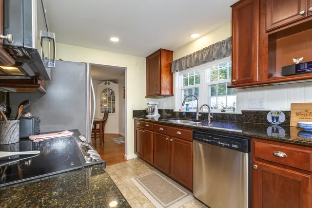 $699,900 | 492 Woodlawn Ridge Road, Pembroke, NH 03275