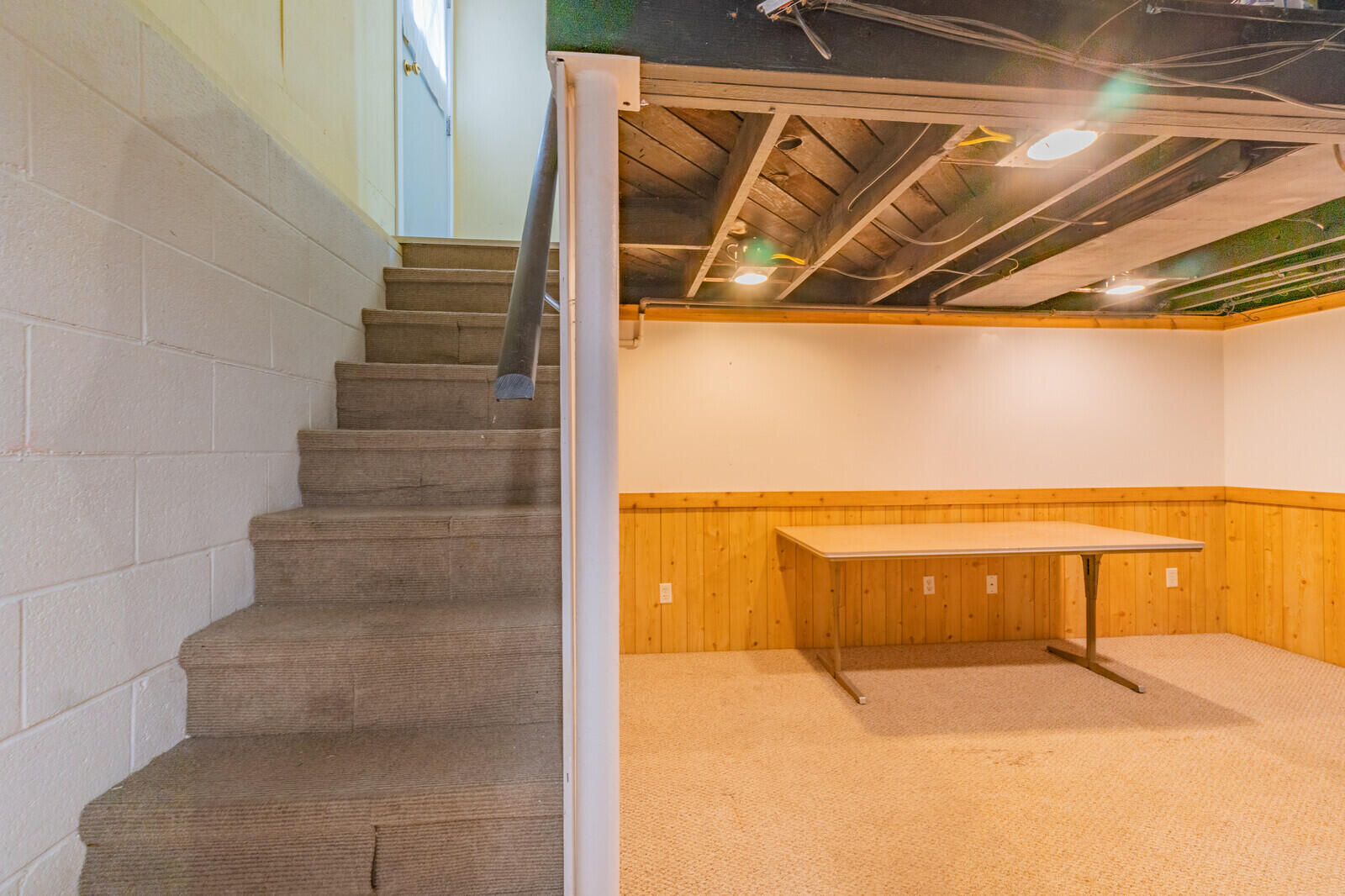 215 South Fruitport Road Spring Lake, MI 49456 - Photo 11 of 17 IMG_7129