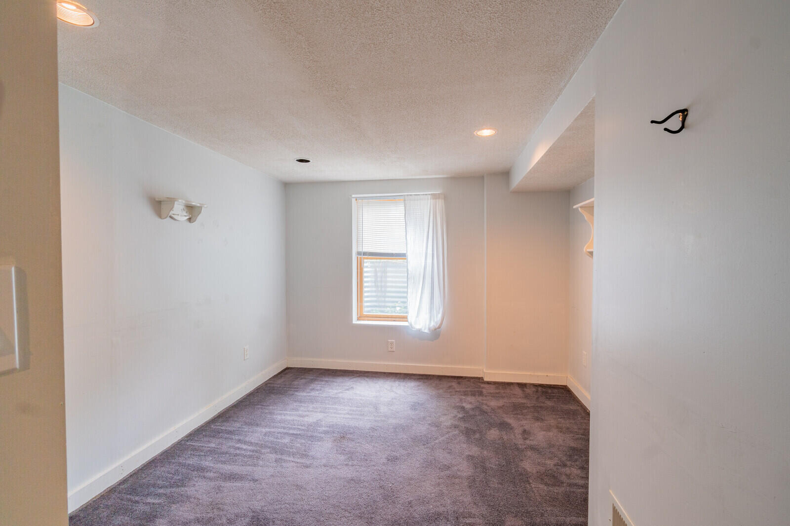 215 South Fruitport Road Spring Lake, MI 49456 - Photo 13 of 17 IMG_7130