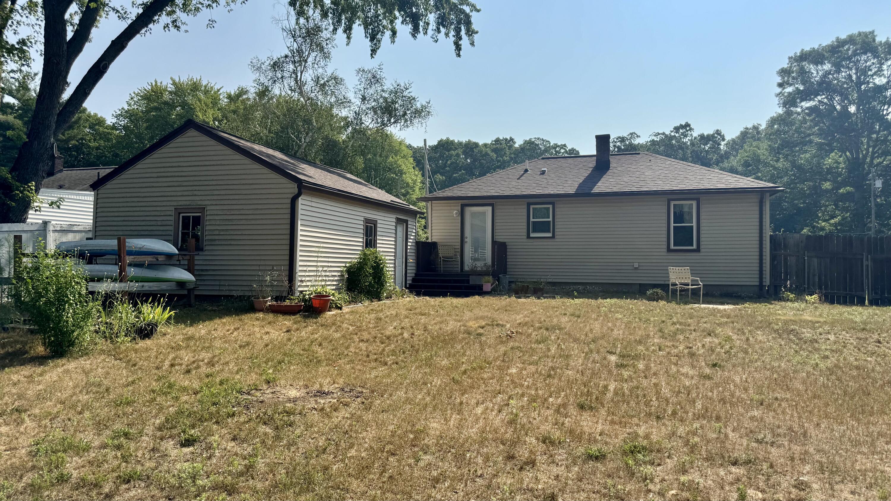 215 South Fruitport Road Spring Lake, MI 49456 - Photo 16 of 17 IMG_4972_Original