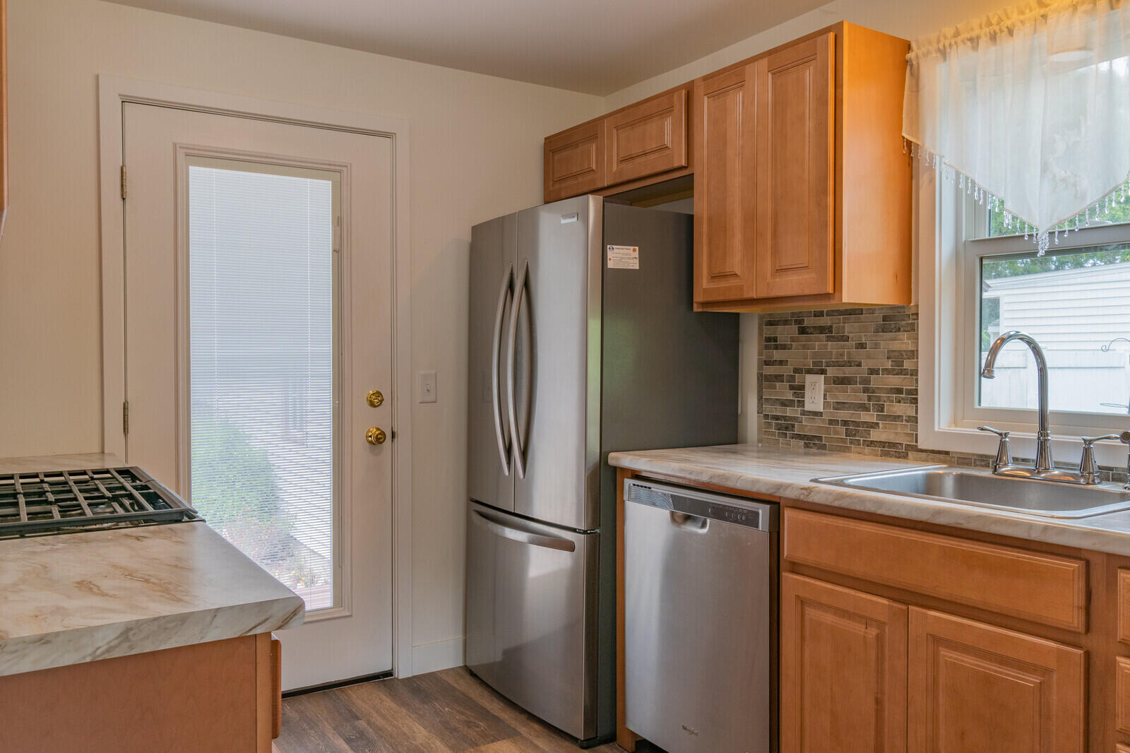 215 South Fruitport Road Spring Lake, MI 49456 - Photo 6 of 17 IMG_7123