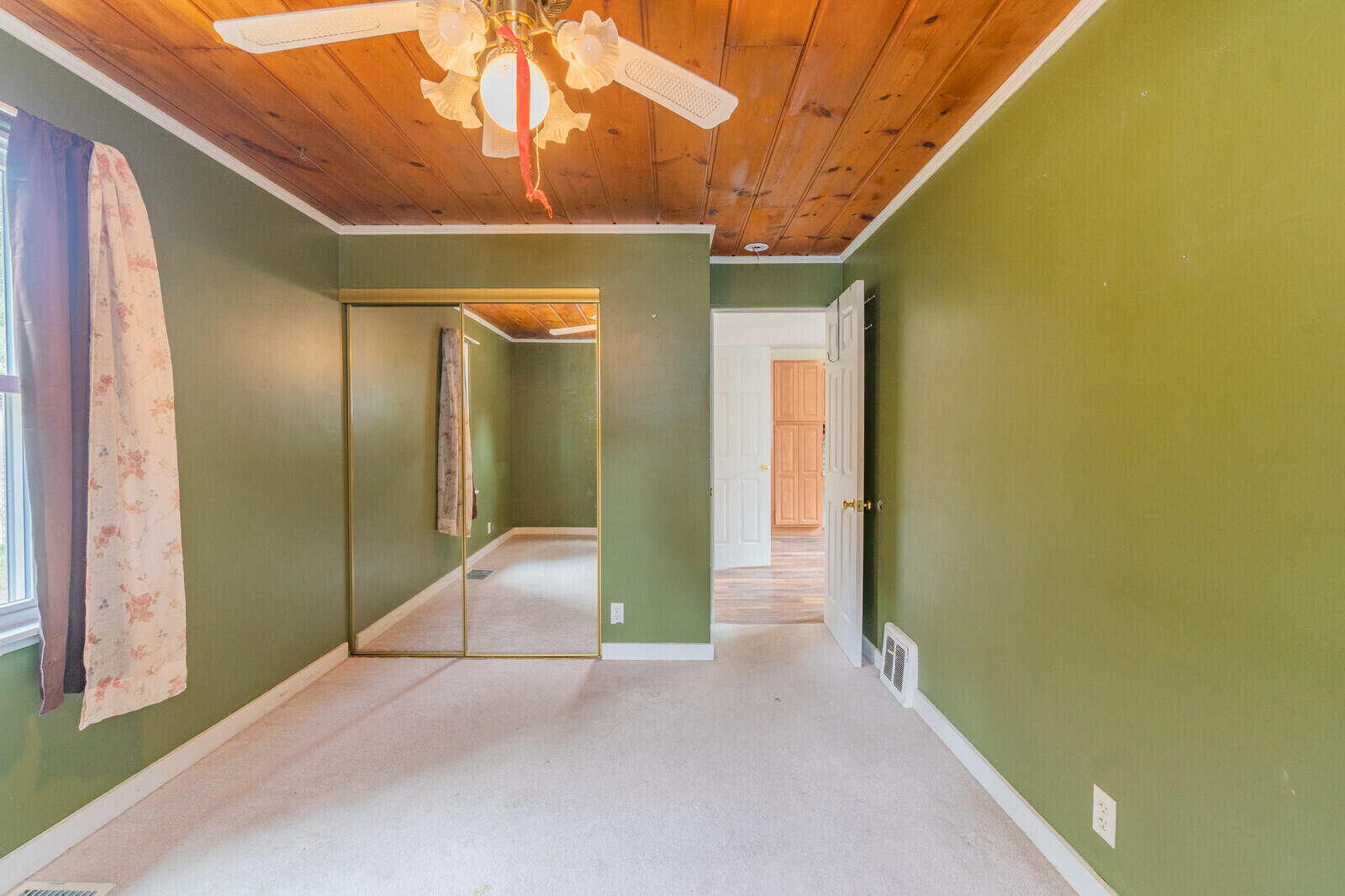 215 South Fruitport Road Spring Lake, MI 49456 - Photo 10 of 17 IMG_7127