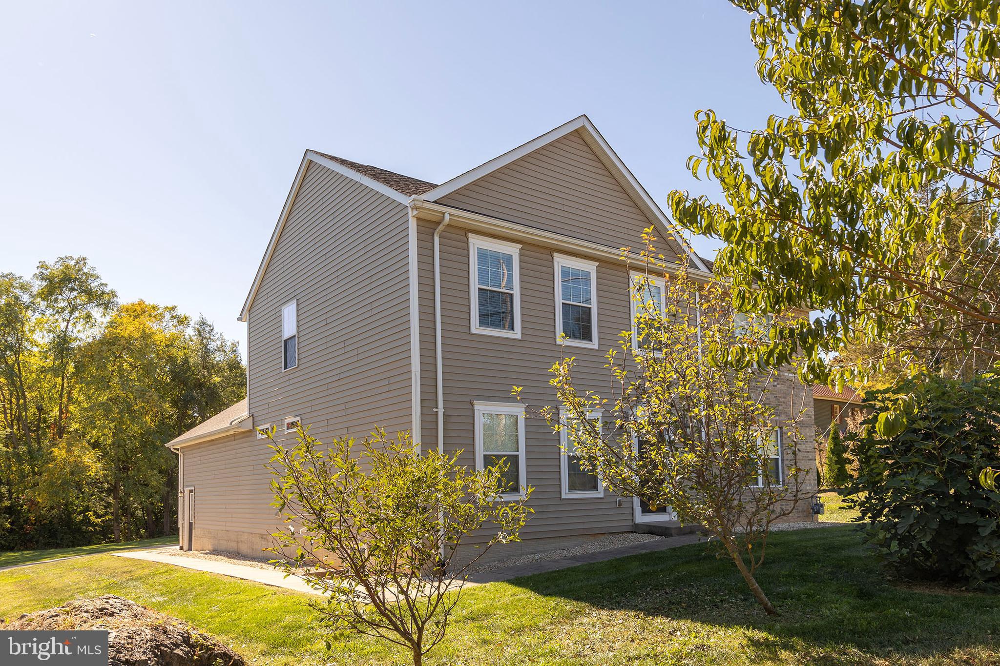 2307 Stoneridge Road Winchester, VA 22601 - Photo 2 of 47 Gallery Image 2
