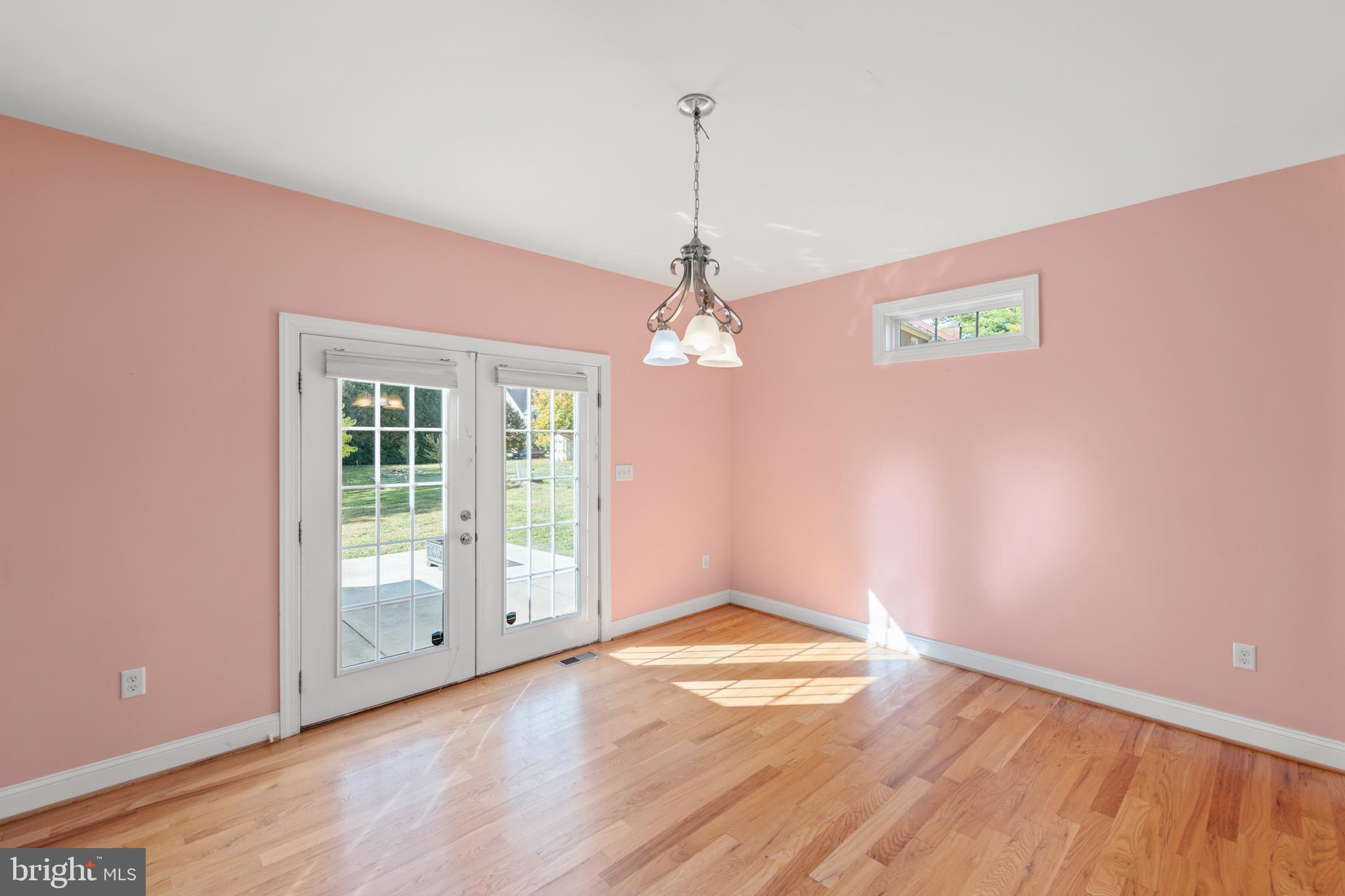 2307 Stoneridge Road Winchester, VA 22601 - Photo 5 of 47 Gallery Image 5