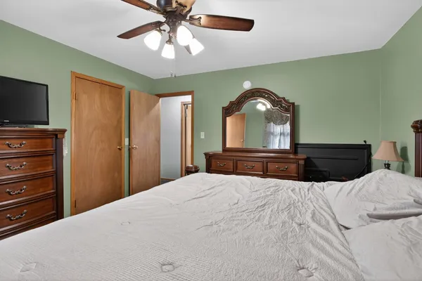 $214,900 | 805 Vera Cruz Street, Jackson, MI 49203