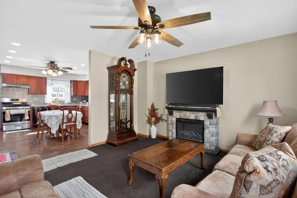 $214,900 | 805 Vera Cruz Street, Jackson, MI 49203
