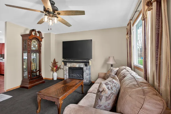$214,900 | 805 Vera Cruz Street, Jackson, MI 49203