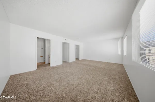 $269,900 | 38710 10th Street East, Unit 18, Palmdale, CA 93550