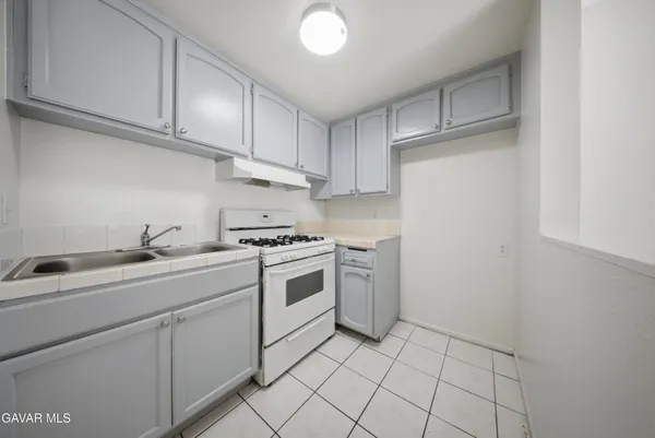 $269,900 | 38710 10th Street East, Unit 18, Palmdale, CA 93550
