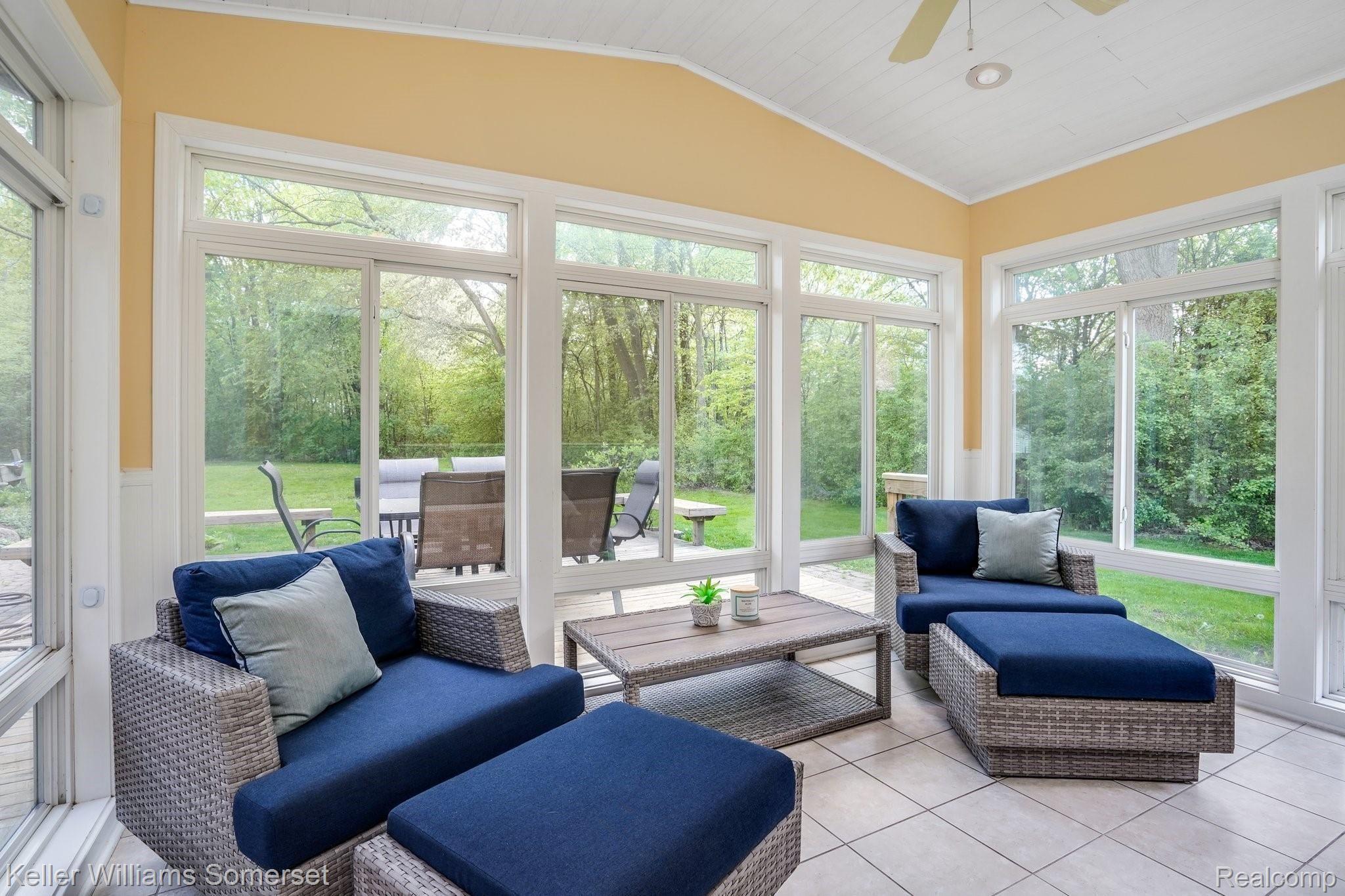 42981 Barchester Road Canton, MI 48187 - Photo 17 of 25 17-web-or-mls-42931 Barchester Rd Canton0017.jpg