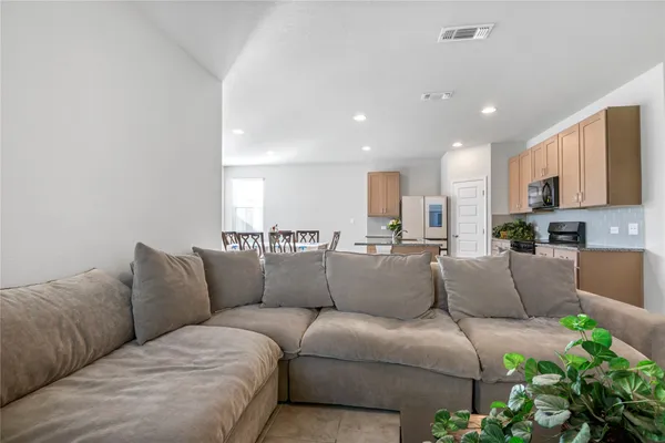 $439,900 | 2713 Paragon Fox Drive, Manor, TX 78653