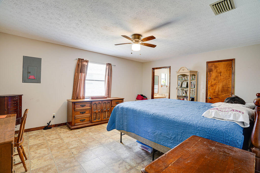 6707 Salerno Road Fort Pierce, FL 34951 - Photo 9 of 19 X(14of19)