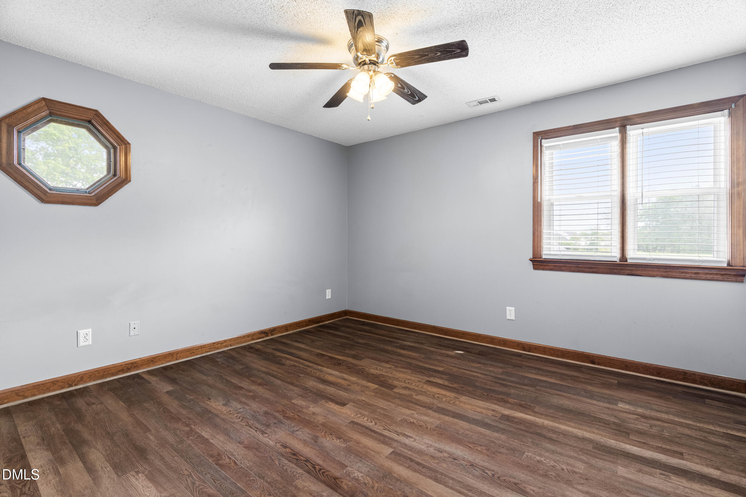 1302 Swift Creek Road Smithfield, NC 27577 - Photo 25 of 46 dsc09273