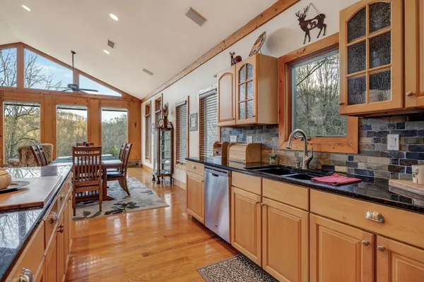 a bed room with bed and windows