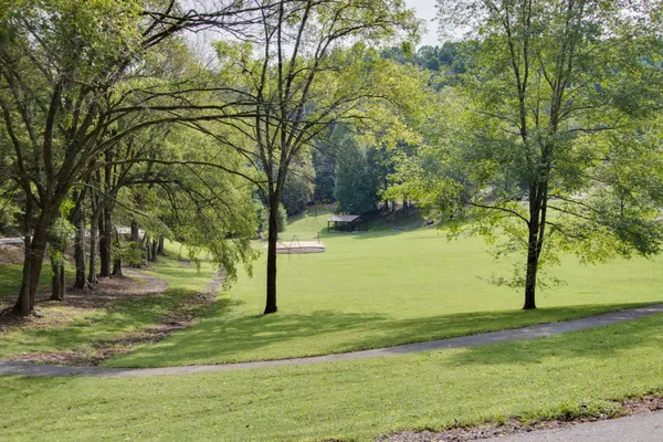 $649,000 | 525 Harbor Drive, Lancaster, TN 38569