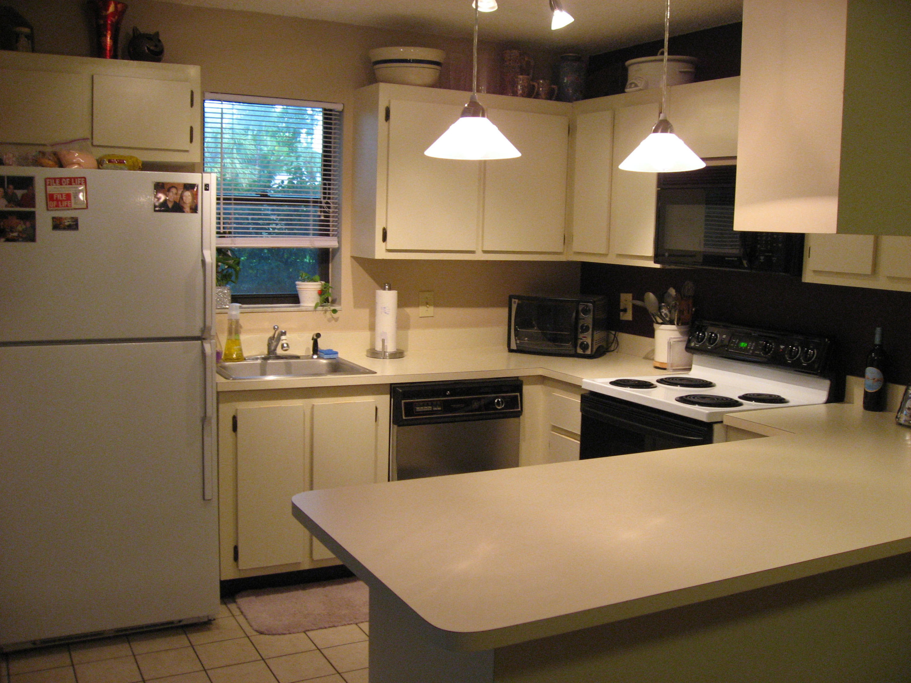 7768 Courtyard Run West Boca Raton, FL 33433 - Photo 3 of 12 KITCHEN1.jpg