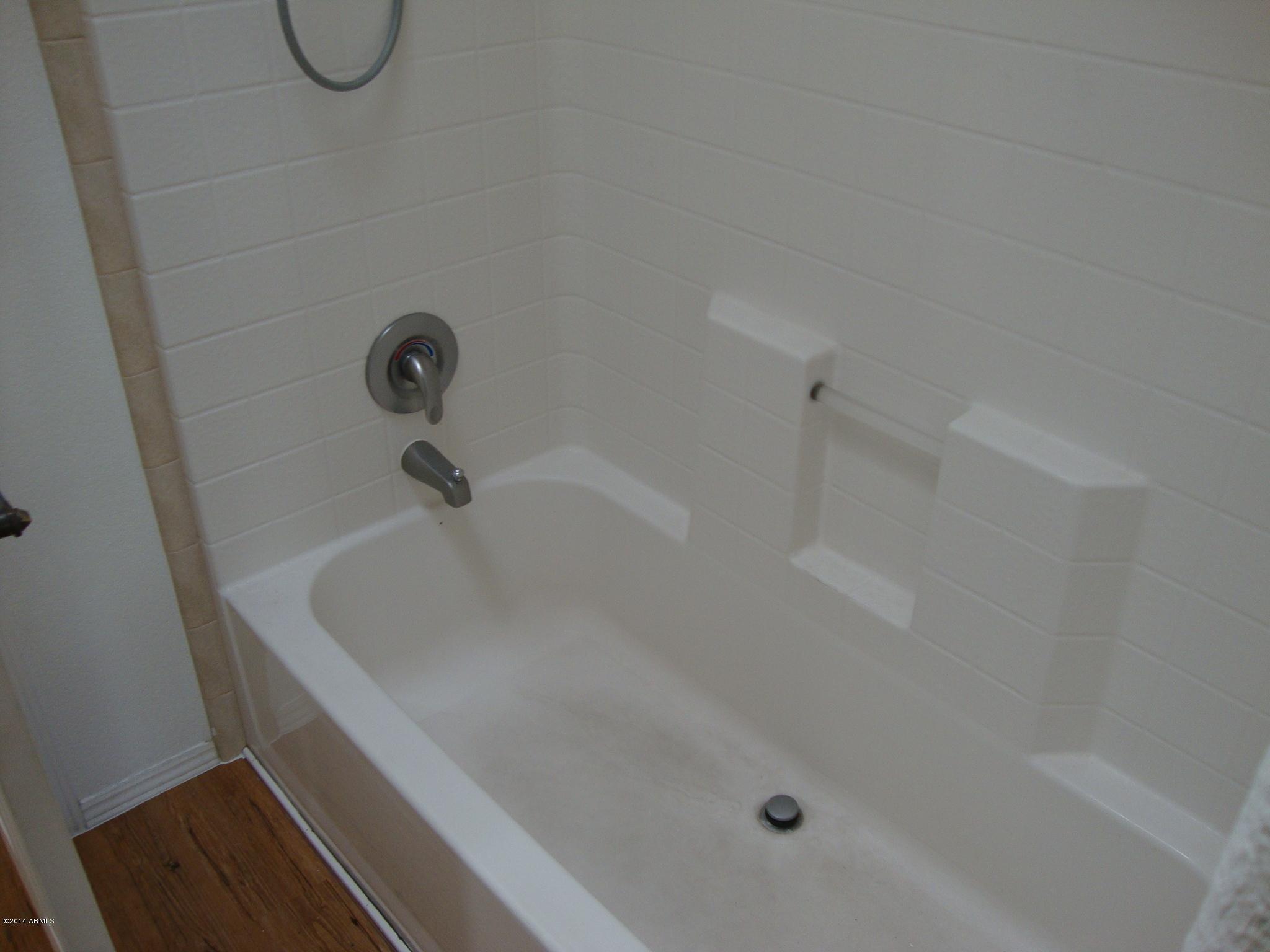 8865 East Baseline Road, Unit 706 Mesa, AZ 85209 - Photo 10 of 14 Tub/shower in owner's bathroom