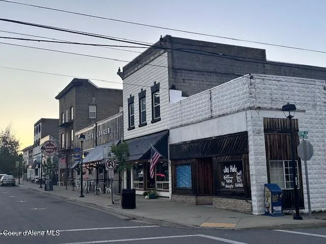 $640,000 | 6276 West Maine Street, Spirit Lake, ID 83869