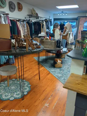 $640,000 | 6276 West Maine Street, Spirit Lake, ID 83869