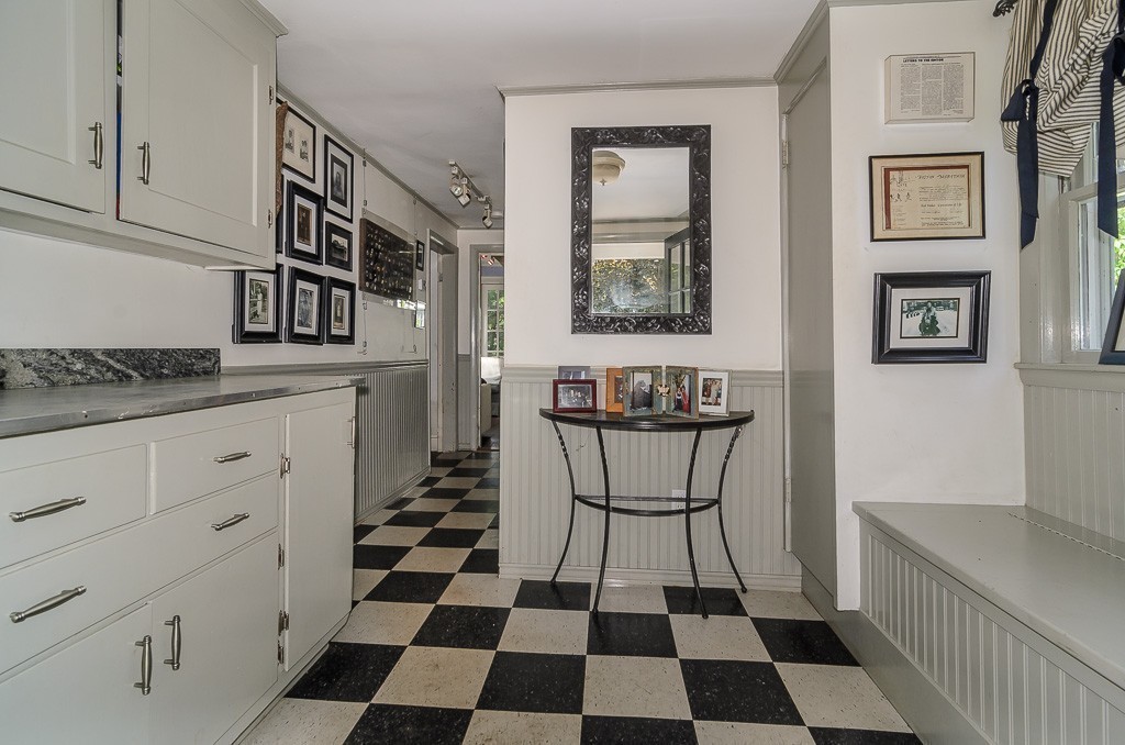 22 Everett Street Sherborn, MA 01770 - Photo 15 of 20