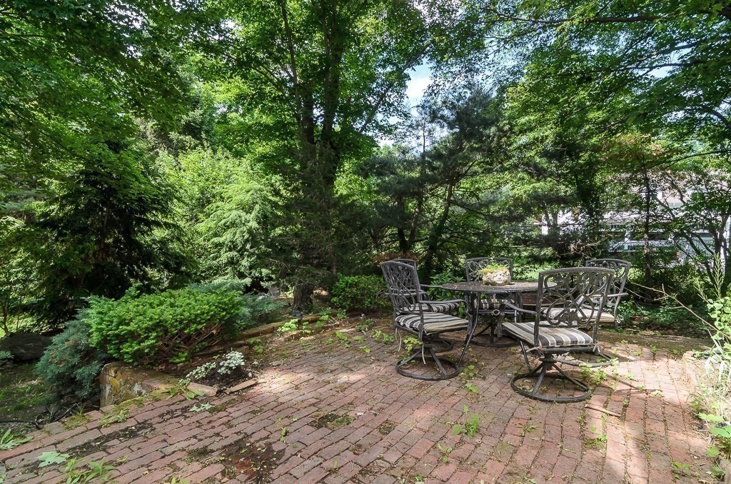 22 Everett Street Sherborn, MA 01770 - Photo 16 of 20