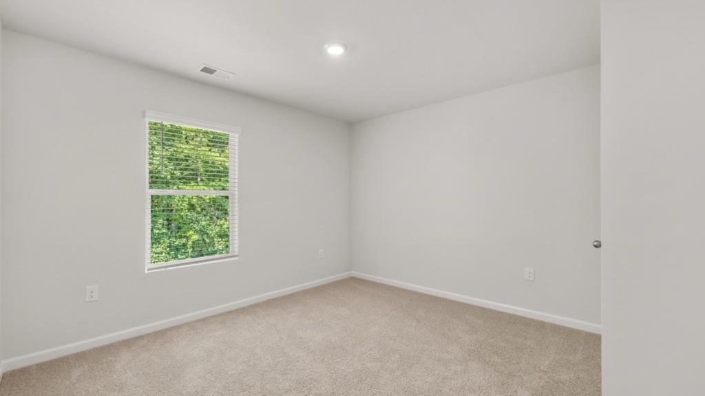 517 Oak View Lane Dallas, GA 30157 - Photo 16 of 41 an empty room with a window