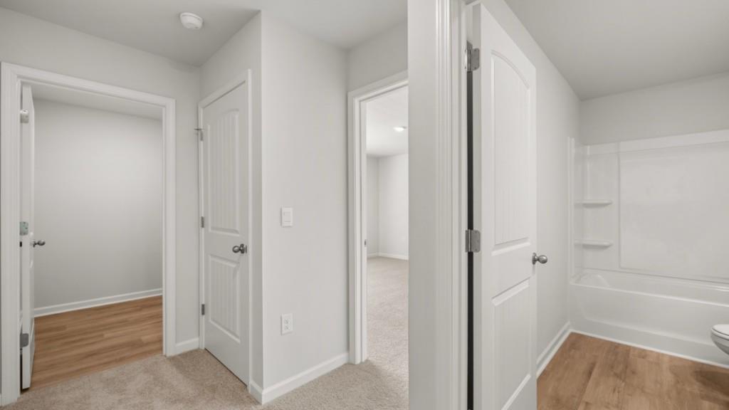 517 Oak View Lane Dallas, GA 30157 - Photo 19 of 41 a view of bathroom with shower