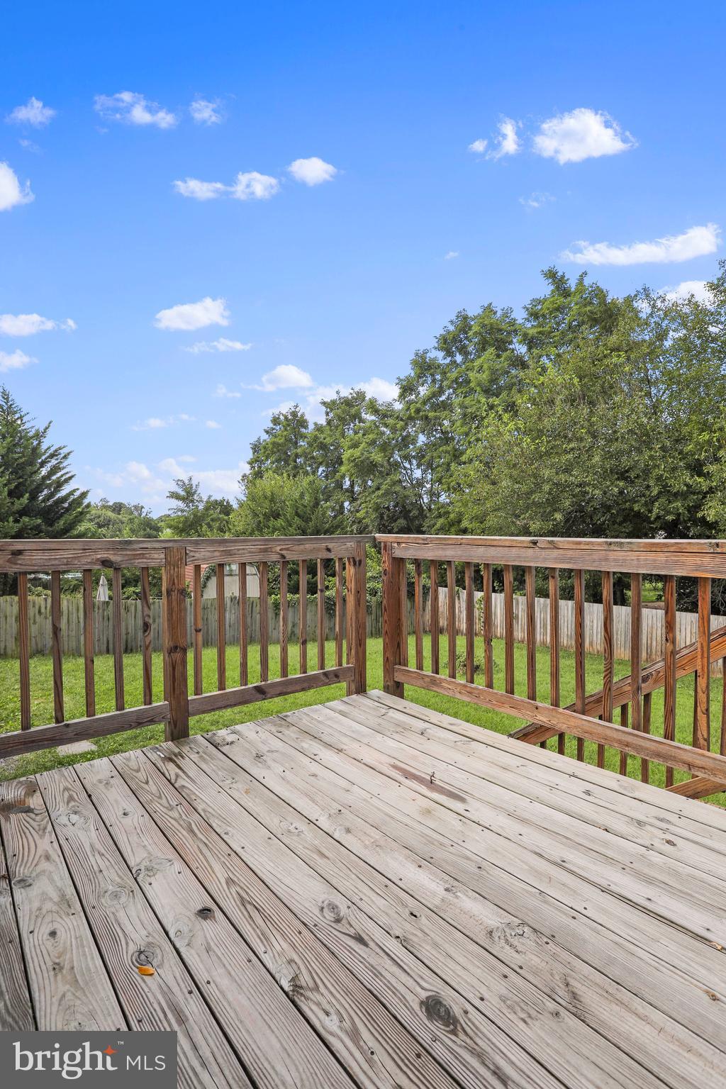 98 Greenleaf Road Strasburg, VA 22657 - Photo 32 of 37 Rear deck
