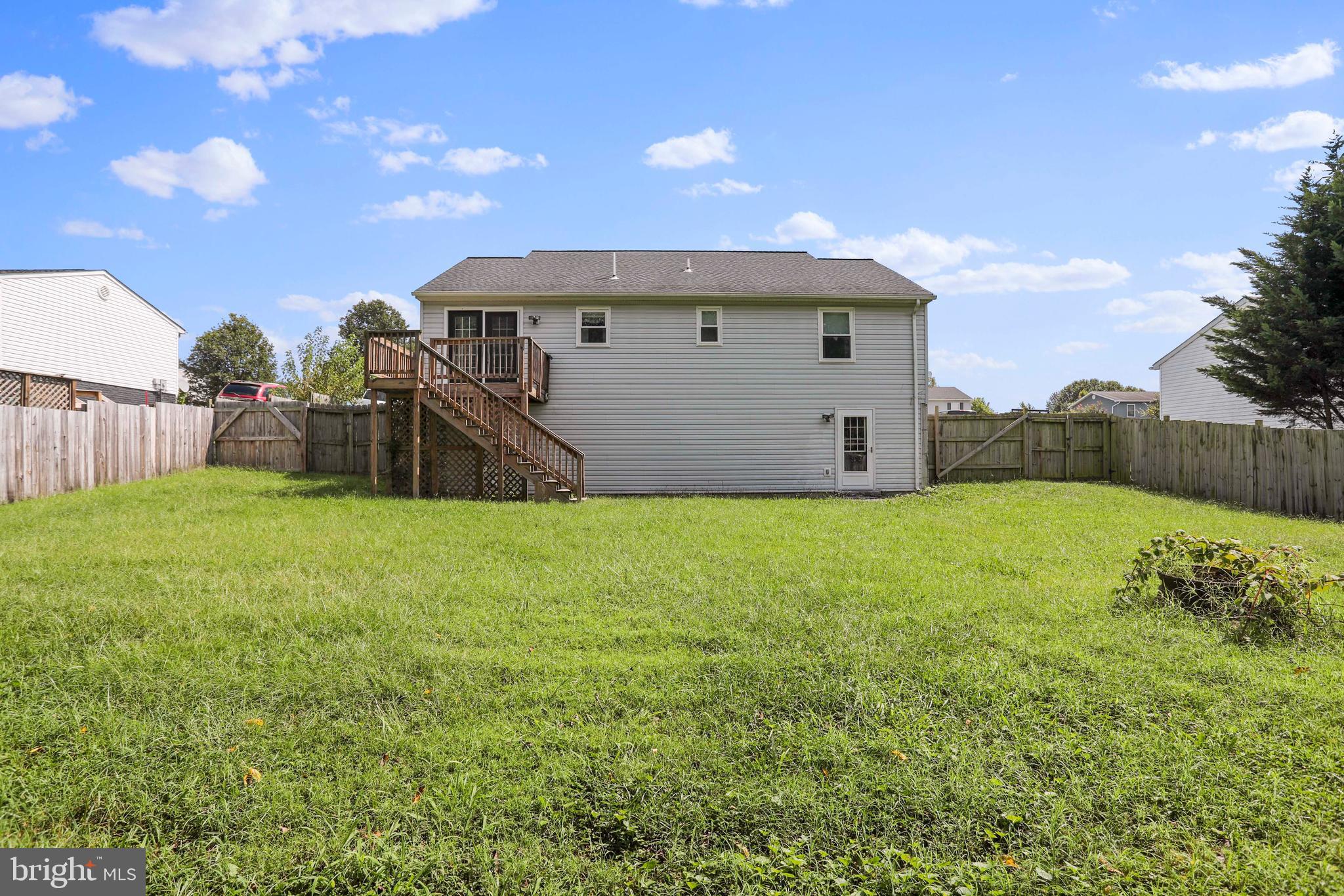 98 Greenleaf Road Strasburg, VA 22657 - Photo 4 of 37 Rear of home with large fenced-in yard