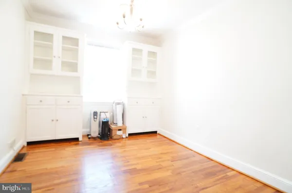 $2,975 | 2161 North Brandywine Street, Arlington, VA 22207