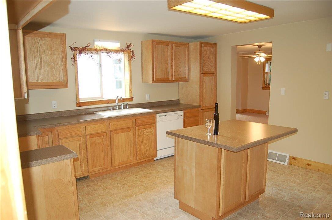 5500 East Riley Road Corunna, MI 48817 - Photo 2 of 14 5500R B