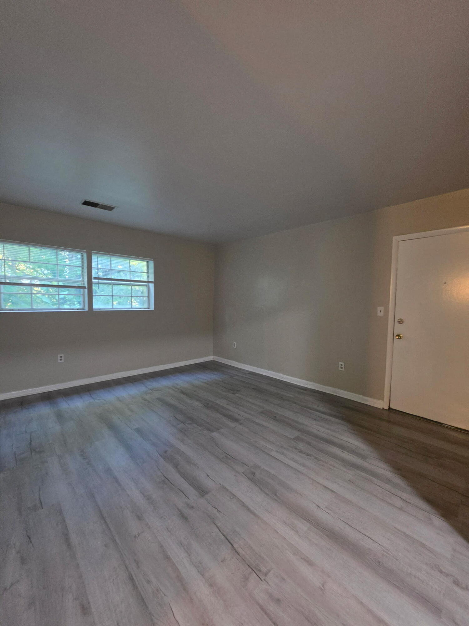 734 Townside Road Southwest, Unit 12 Roanoke, VA 24014 - Photo 5 of 13 8303