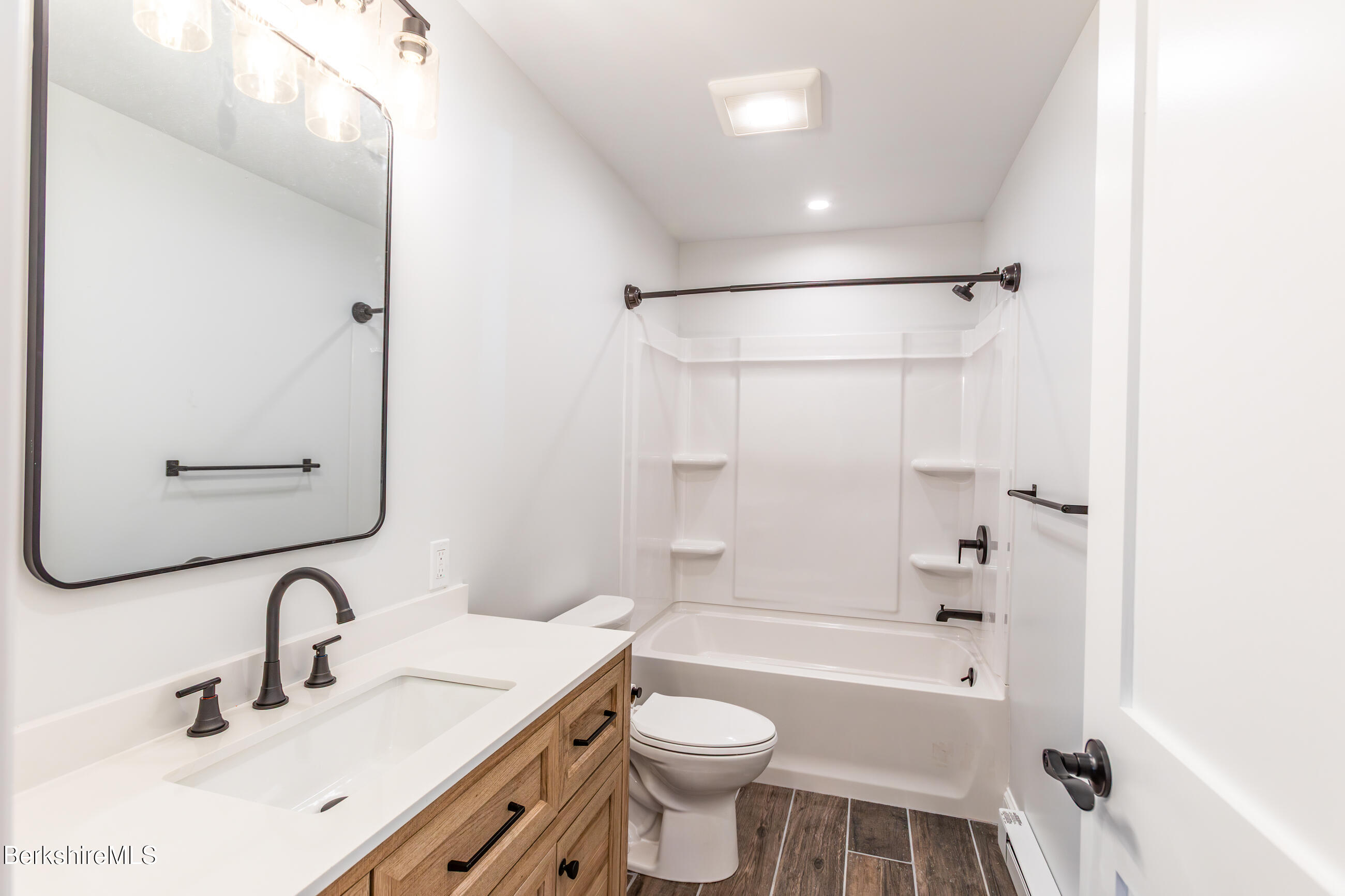96 Anthony Road Dalton, MA 01226 - Photo 19 of 32 Full Bath