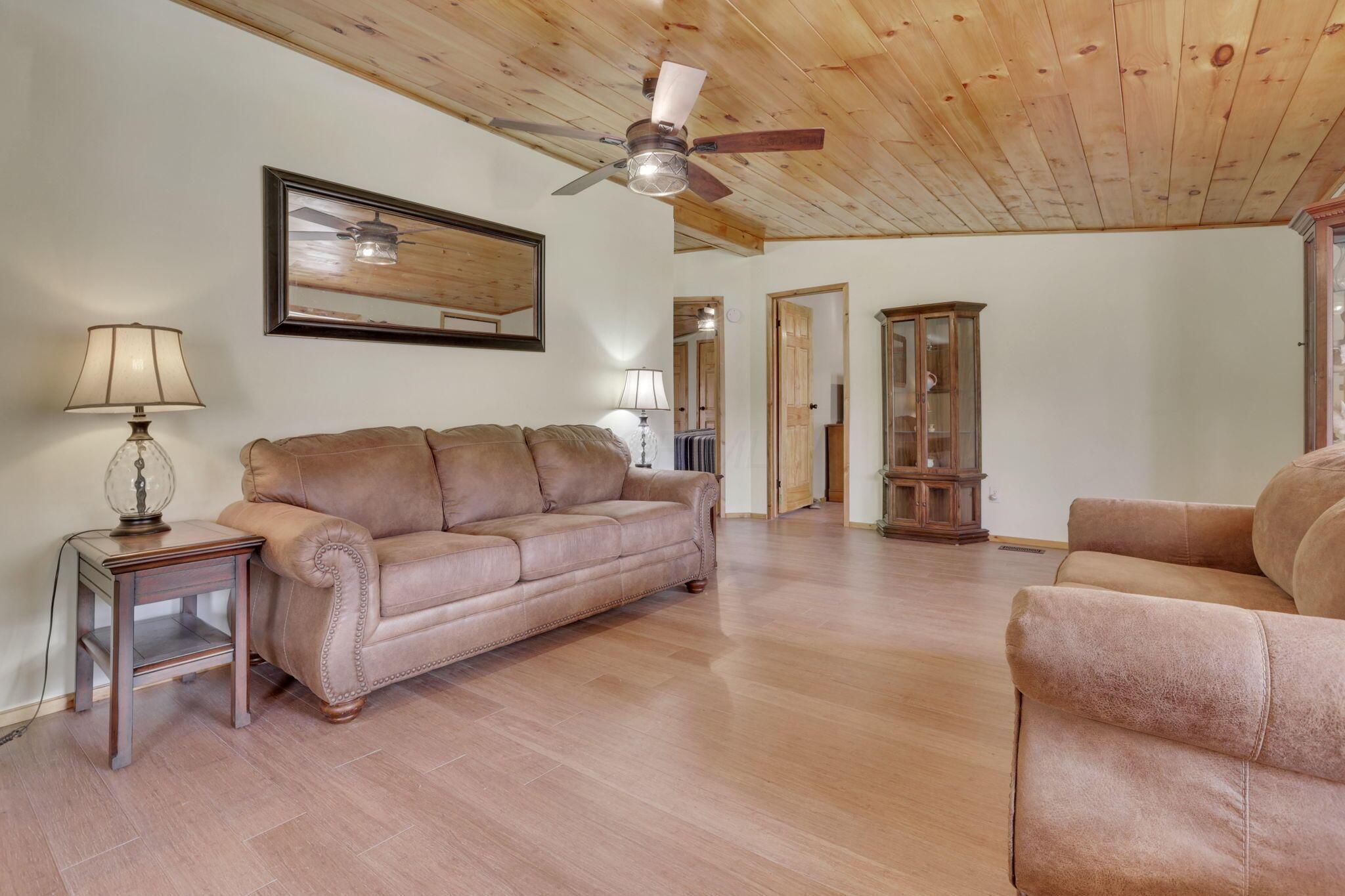10960 Voris Road Logan, OH 43138 - Photo 10 of 65 9-web-or-mls-939A6758