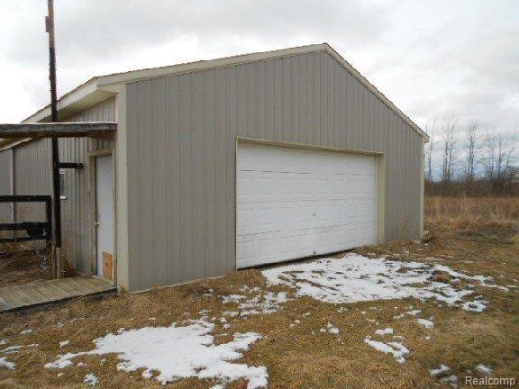 16223 Petz Road Capac, MI 48014 - Photo 3 of 14 3.jpg