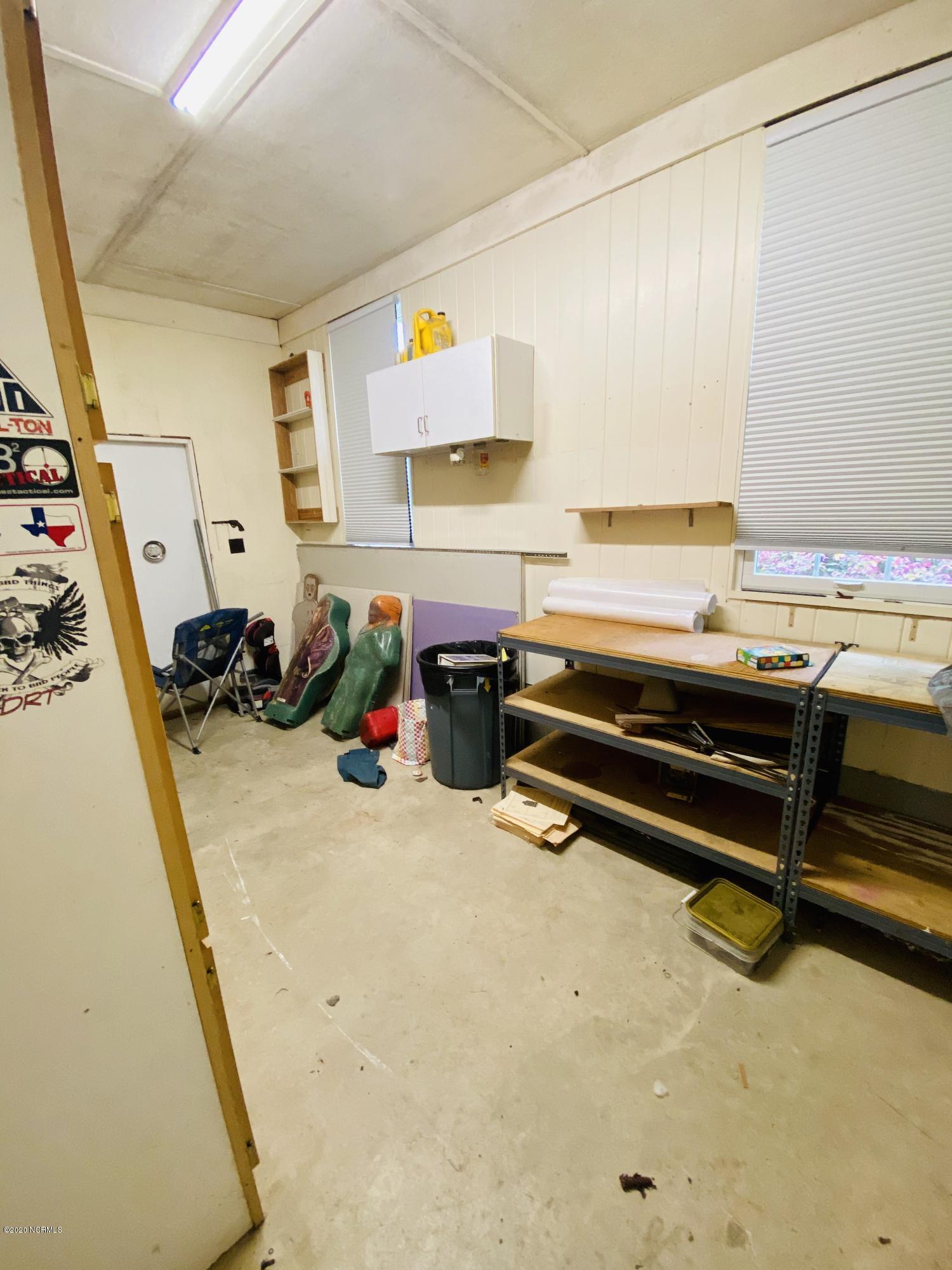 1217 Waverly Road Northwest Wilson, NC 27896 - Photo 33 of 37 Attached workshop
