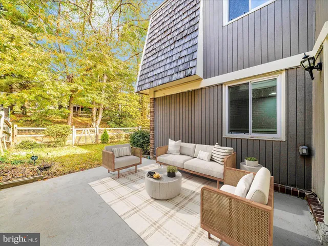 $445,000 | 10513 Cambridge Court, Montgomery Village, MD 20886