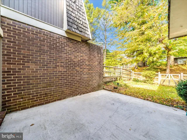 $445,000 | 10513 Cambridge Court, Montgomery Village, MD 20886