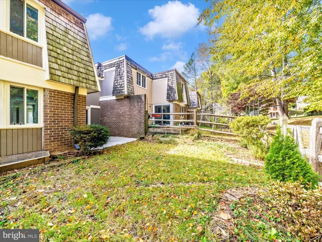 $445,000 | 10513 Cambridge Court, Montgomery Village, MD 20886