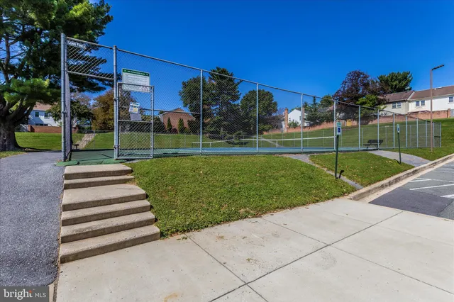 $445,000 | 10513 Cambridge Court, Montgomery Village, MD 20886