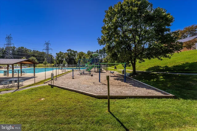 $445,000 | 10513 Cambridge Court, Montgomery Village, MD 20886