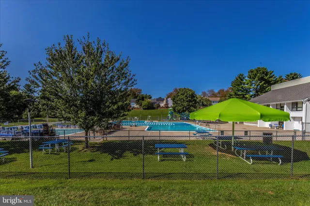 $445,000 | 10513 Cambridge Court, Montgomery Village, MD 20886