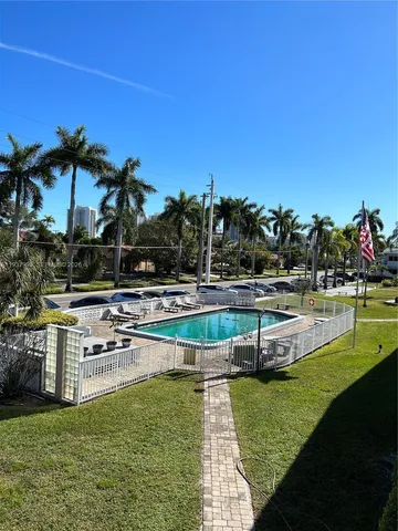 a view of a tennis court