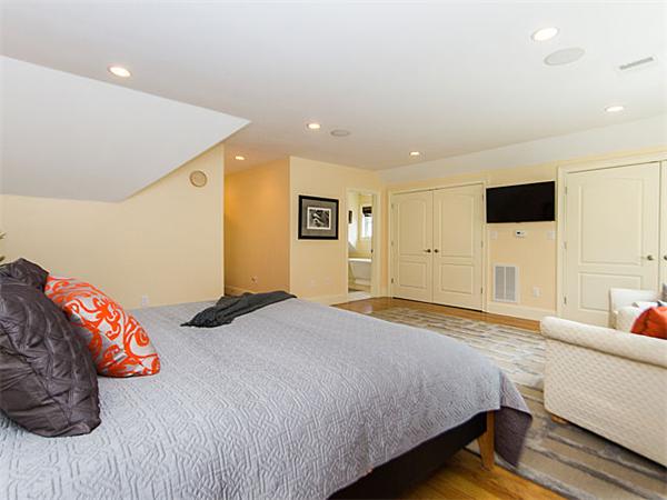 16 Zamora Street, Unit FRONT Boston, MA 02130 - Photo 11 of 25