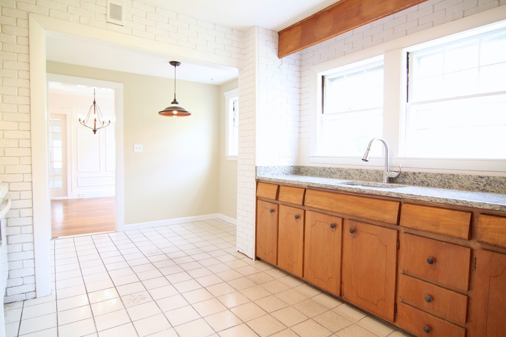 52 Chandler Road Medford, MA 02155 - Photo 8 of 19 Gallery Image 8