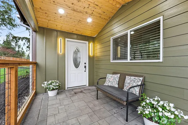 $775,000 | 20425 198th Avenue Southeast, Maple Valley, WA 98038