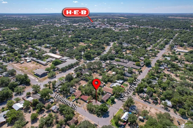 $219,000 | 470 North Crisp Street, Uvalde, TX 78801